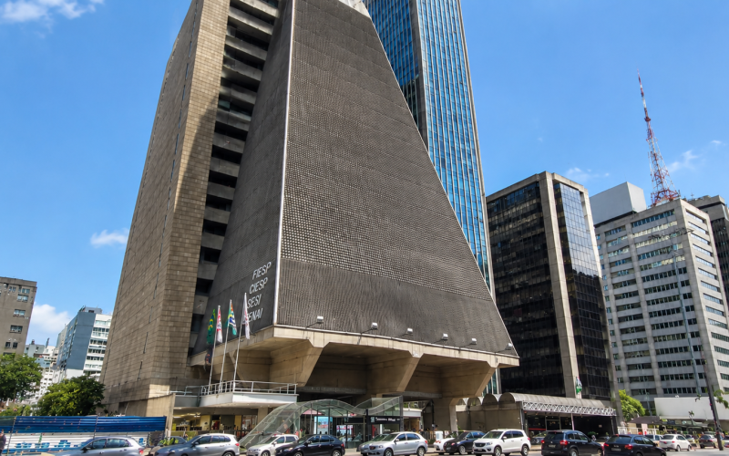 Centro Cultural FIESP na Avenida Paulista em São Paulo com fachada arquitetônica característica