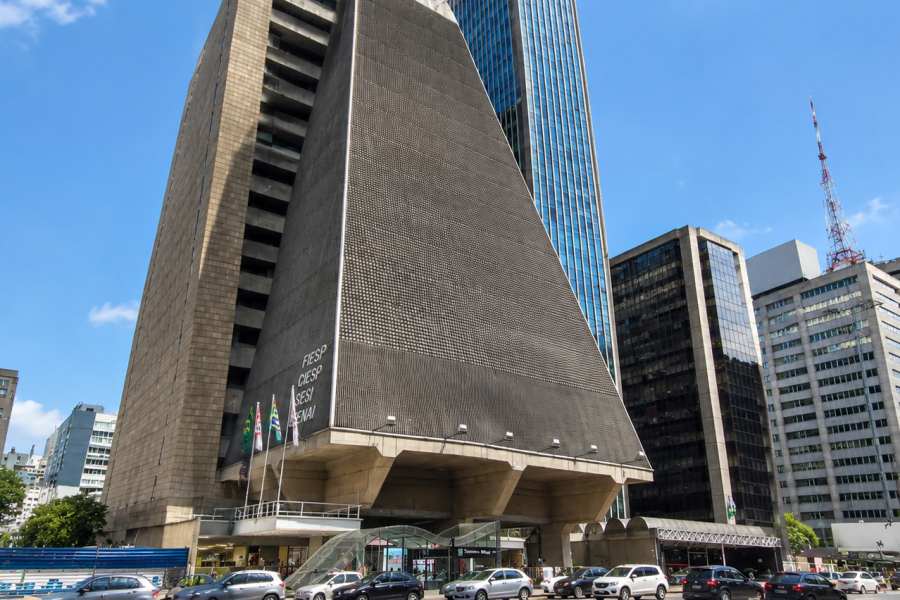 Centro Cultural FIESP na Avenida Paulista em São Paulo com fachada arquitetônica característica